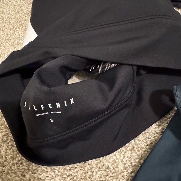 Sports bra bundle - Picture 4 of 5